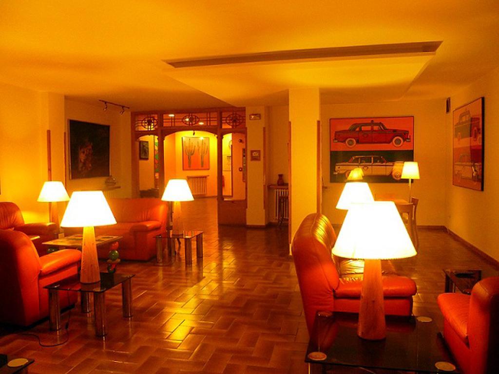 Hotel Pradas Jaca Exterior foto